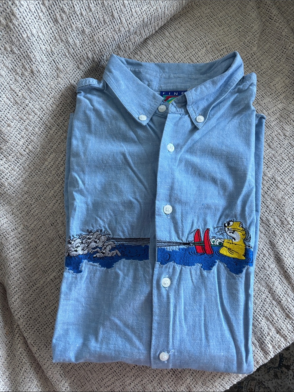 Light Blue Short-Sleeve Button-Down Shirt with Embroidered Graphic